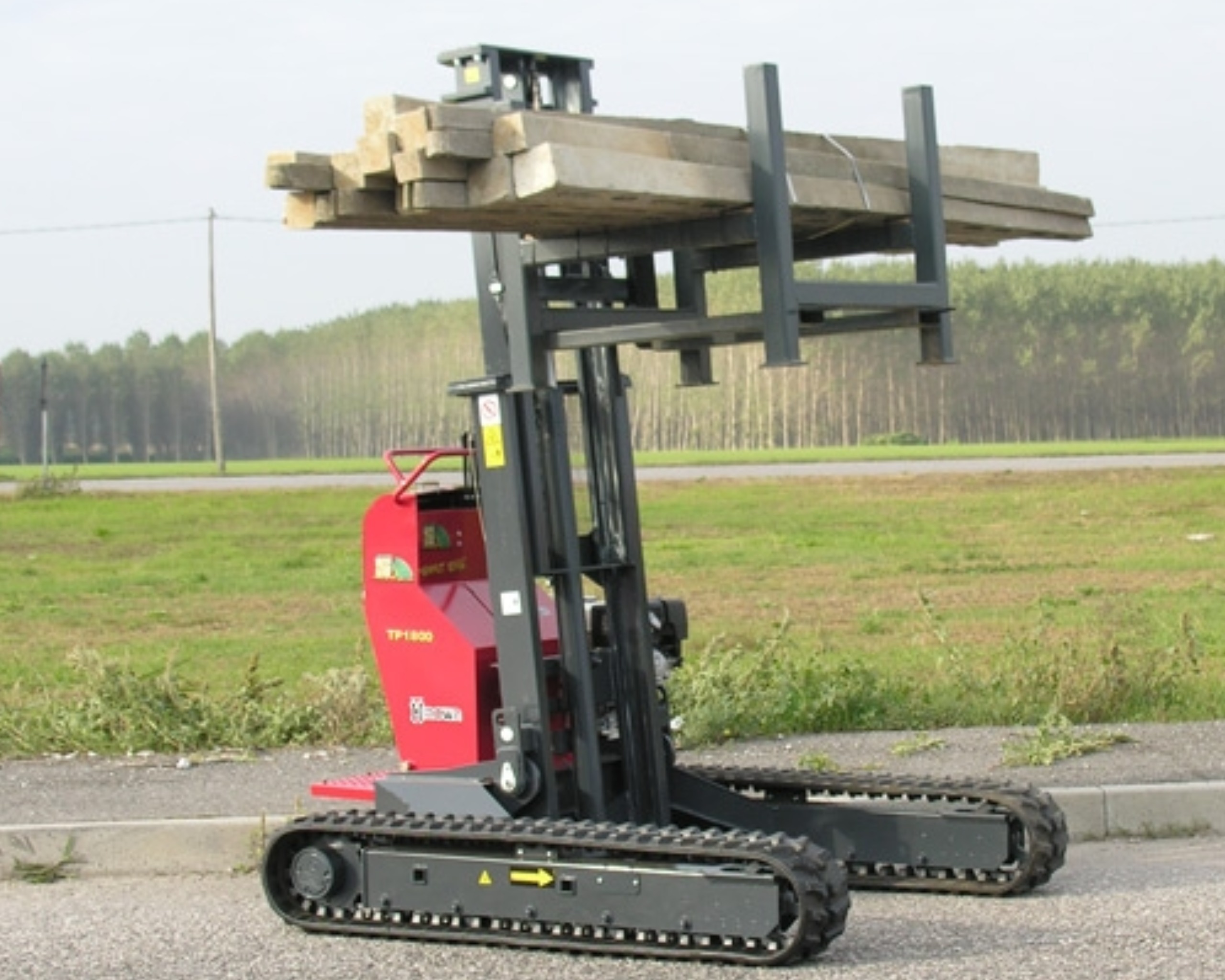 Chariot élévateur sur chenilles Hinowa