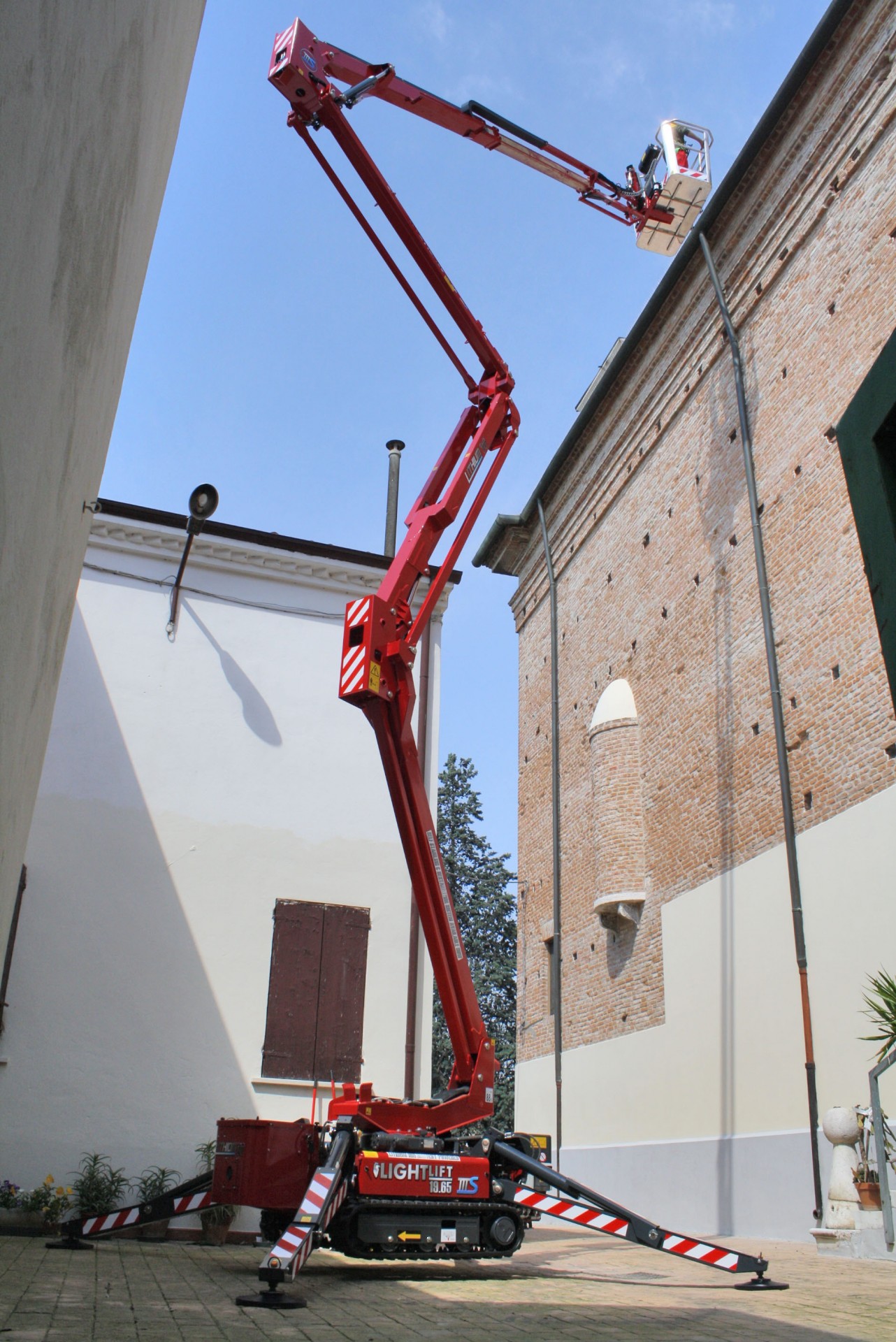 Nacelle 14.72 HINOWA