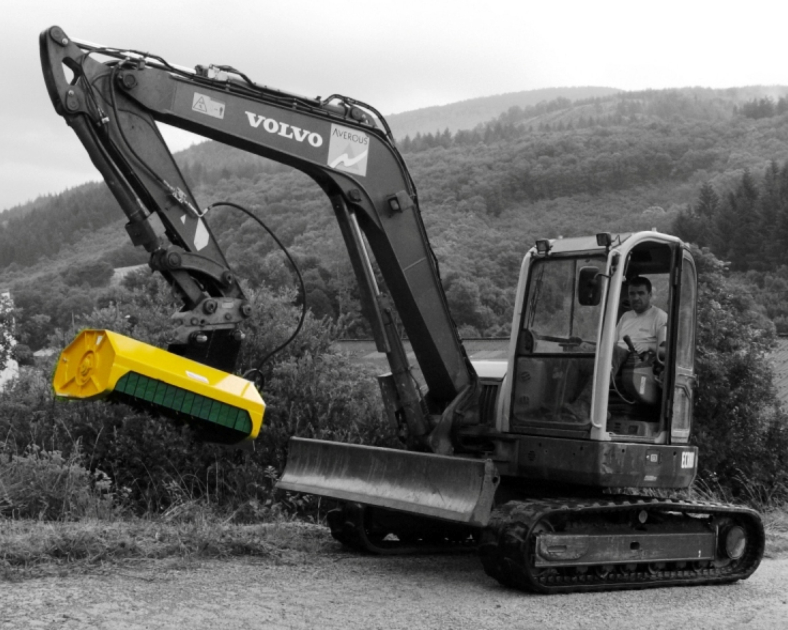 Débroussailleuse et broyeur